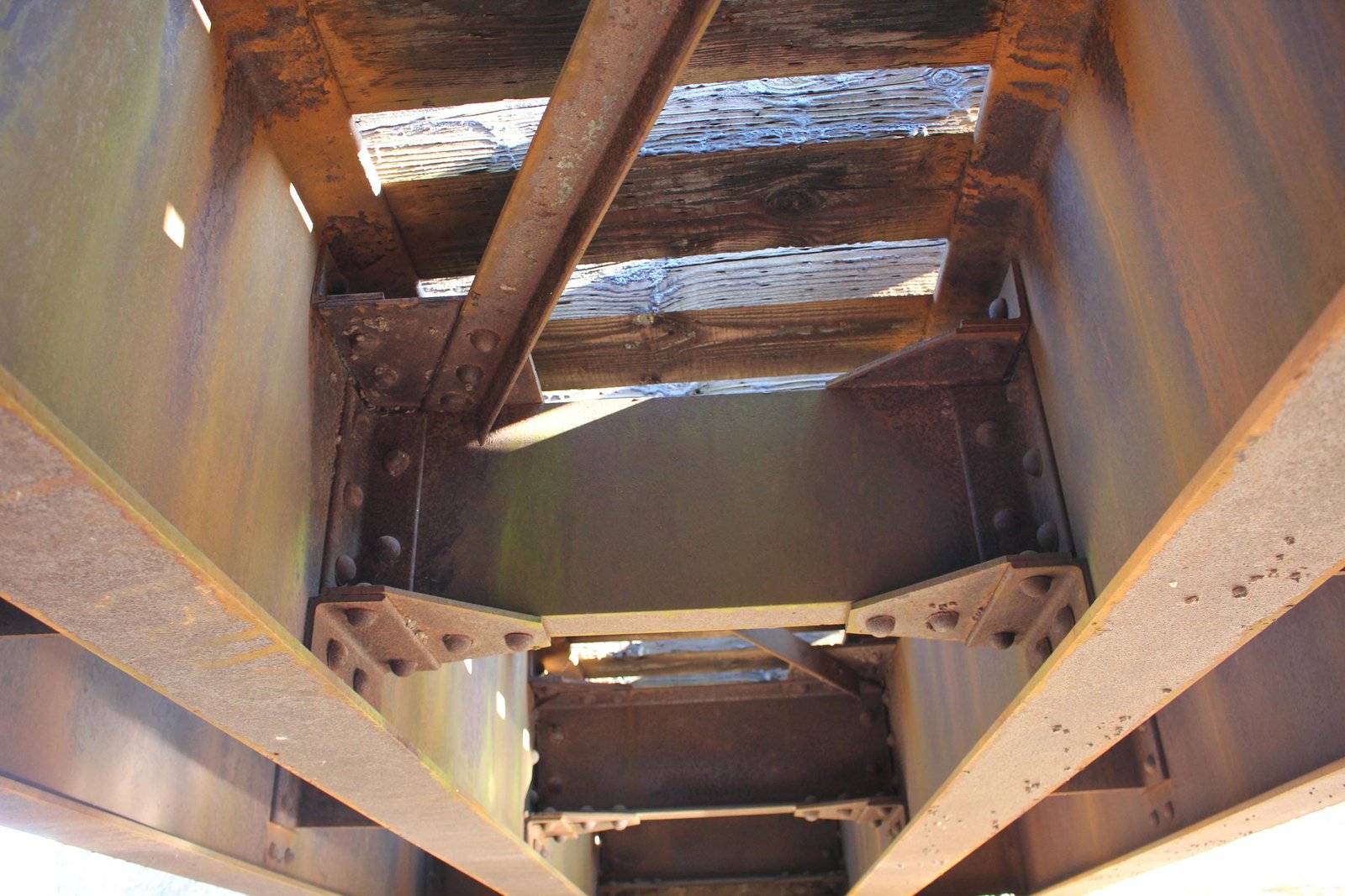 Details of interior bracing